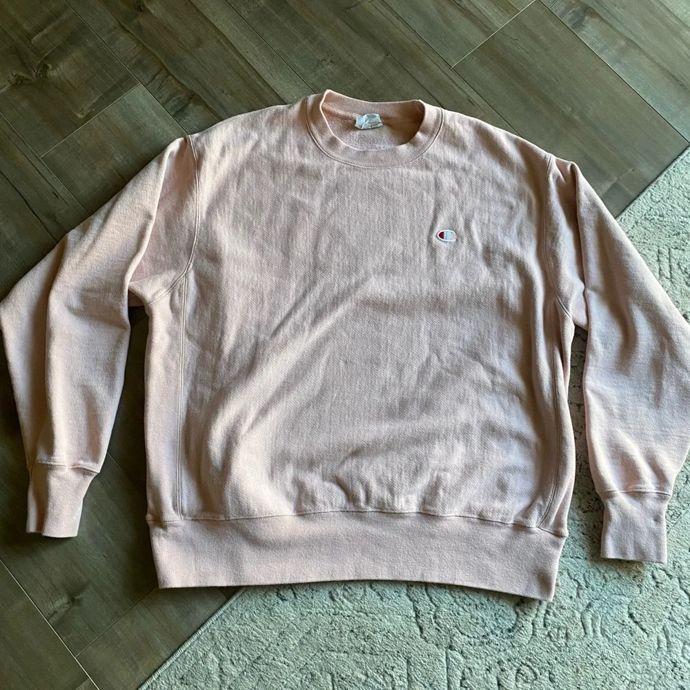 Champion Logo‎ Patch Crew Neck Sweatshirt
